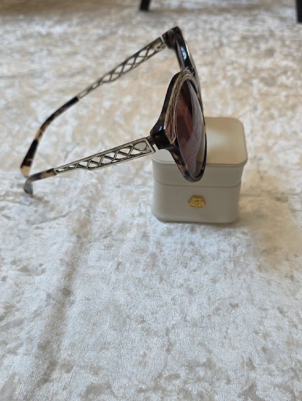 Brighton Sydney Tortoiseshell Sunglasses with Brown Lenses - Picture 3 of 13